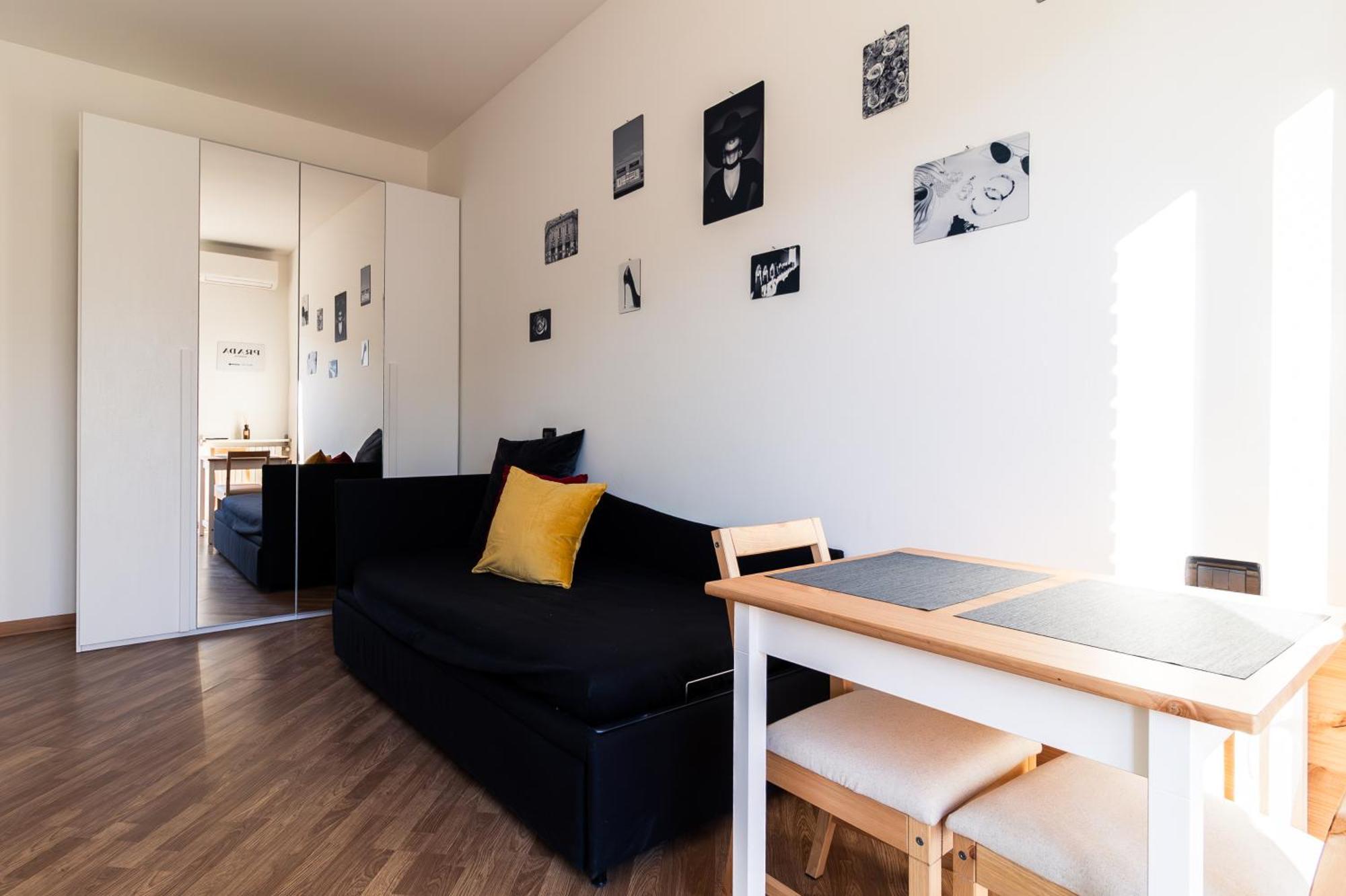 Abbiategrasso - Bocconi - 2 Camere Da Letto Milan Exterior photo